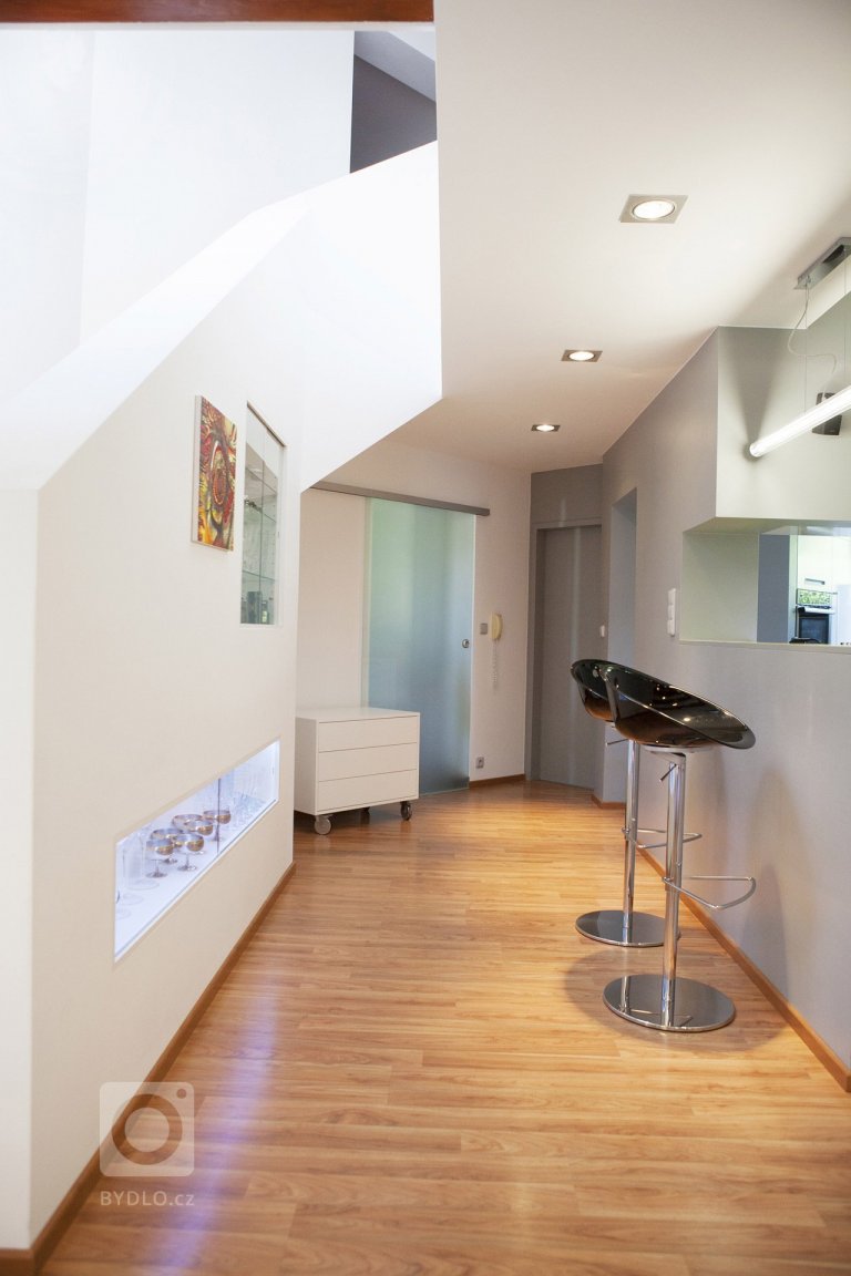 add picture to album