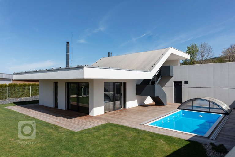 add picture to album