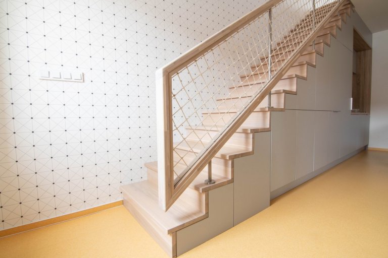 Byt v historickém domě na náměstí v Náměšti nad Oslavou. Tlusté zdi, z oken výhled na zámek, nevyužité podkroví, možnost terasy. Tohle vše nás zlákalo k…