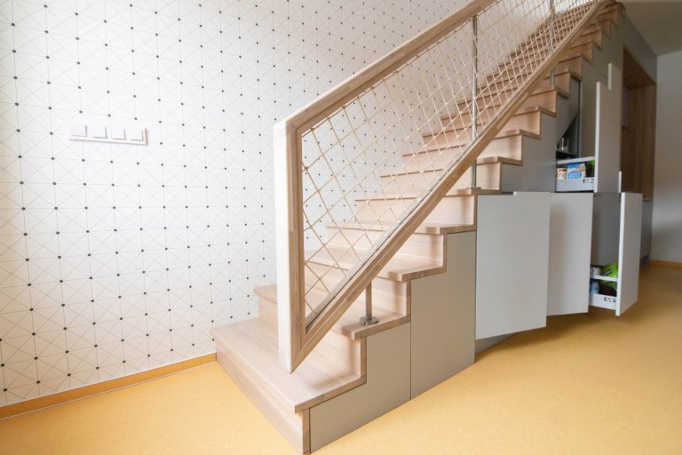 Byt v historickém domě na náměstí v Náměšti nad Oslavou. Tlusté zdi, z oken výhled na zámek, nevyužité podkroví, možnost terasy. Tohle vše nás zlákalo k…