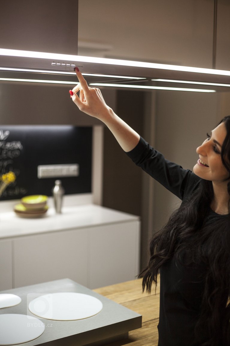 add picture to album