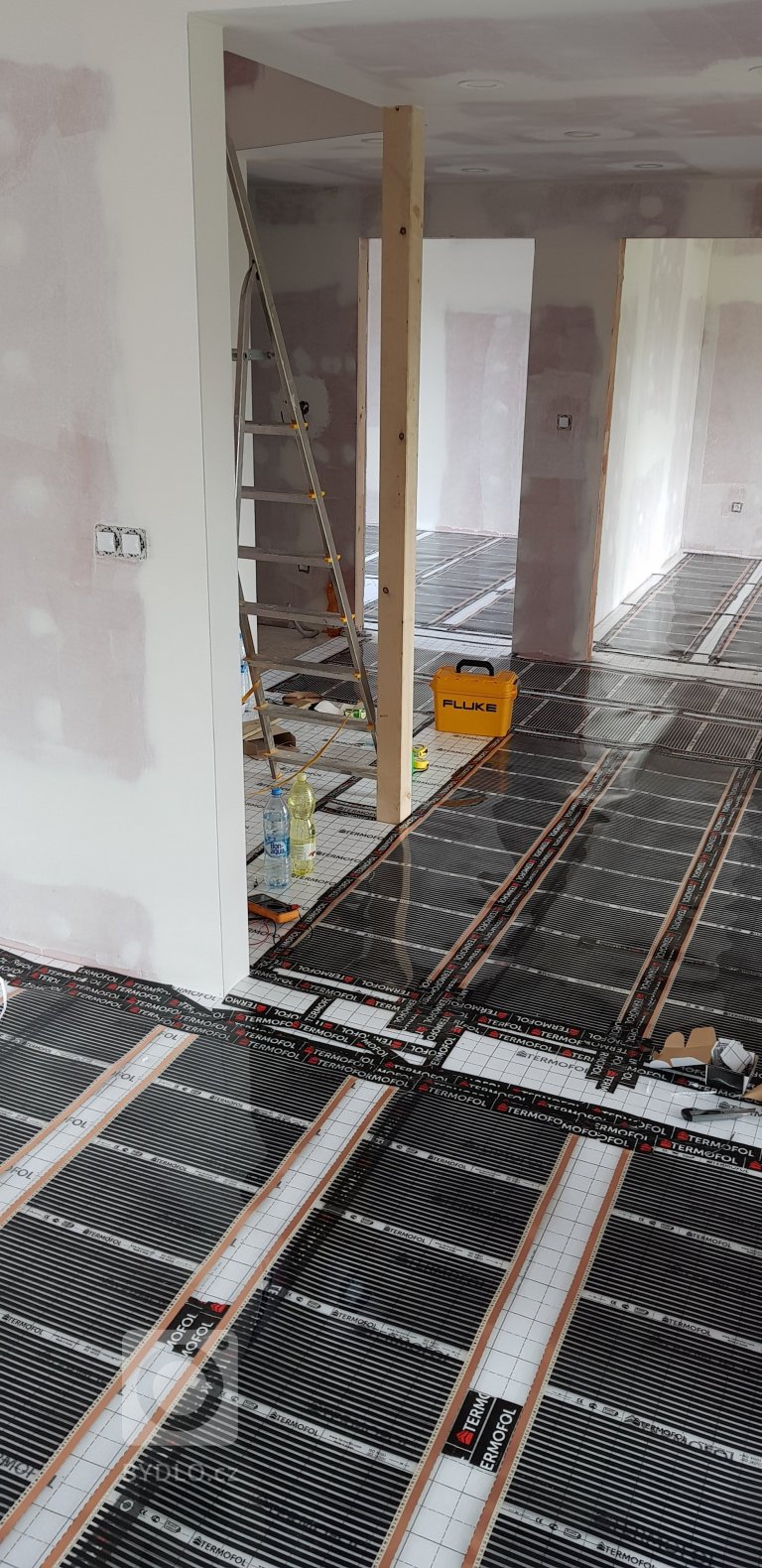 add picture to album