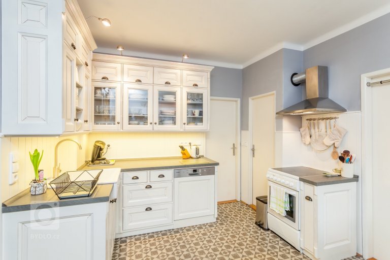 add picture to album