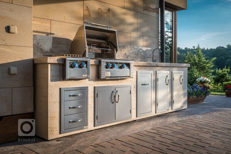 add picture to album