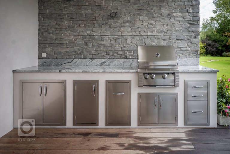 add picture to album