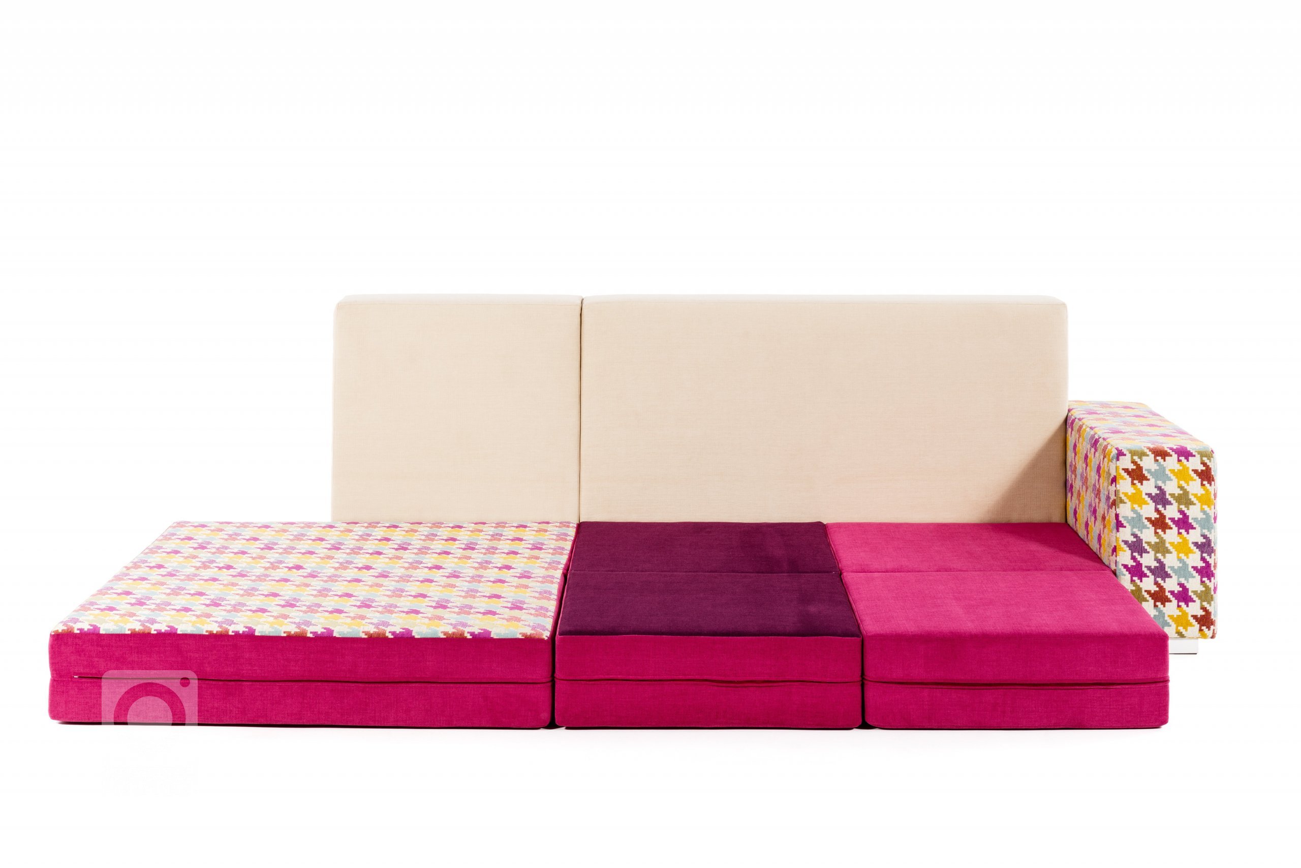 Originalita a praktické řešení v jednom

Tato originální sedací souprava má všechna velká plus. Je měkká a nemá žádné ostré rohy, takže je pohodlná a…