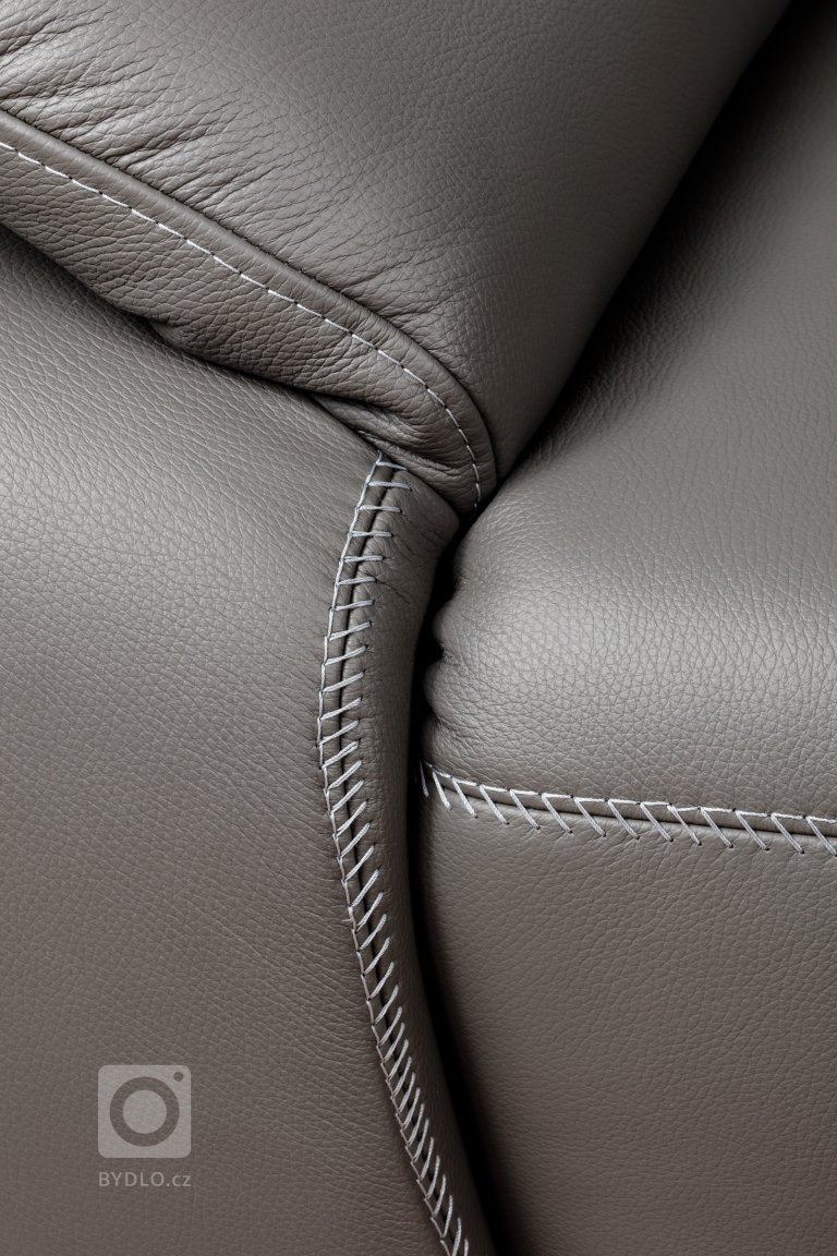 add picture to album