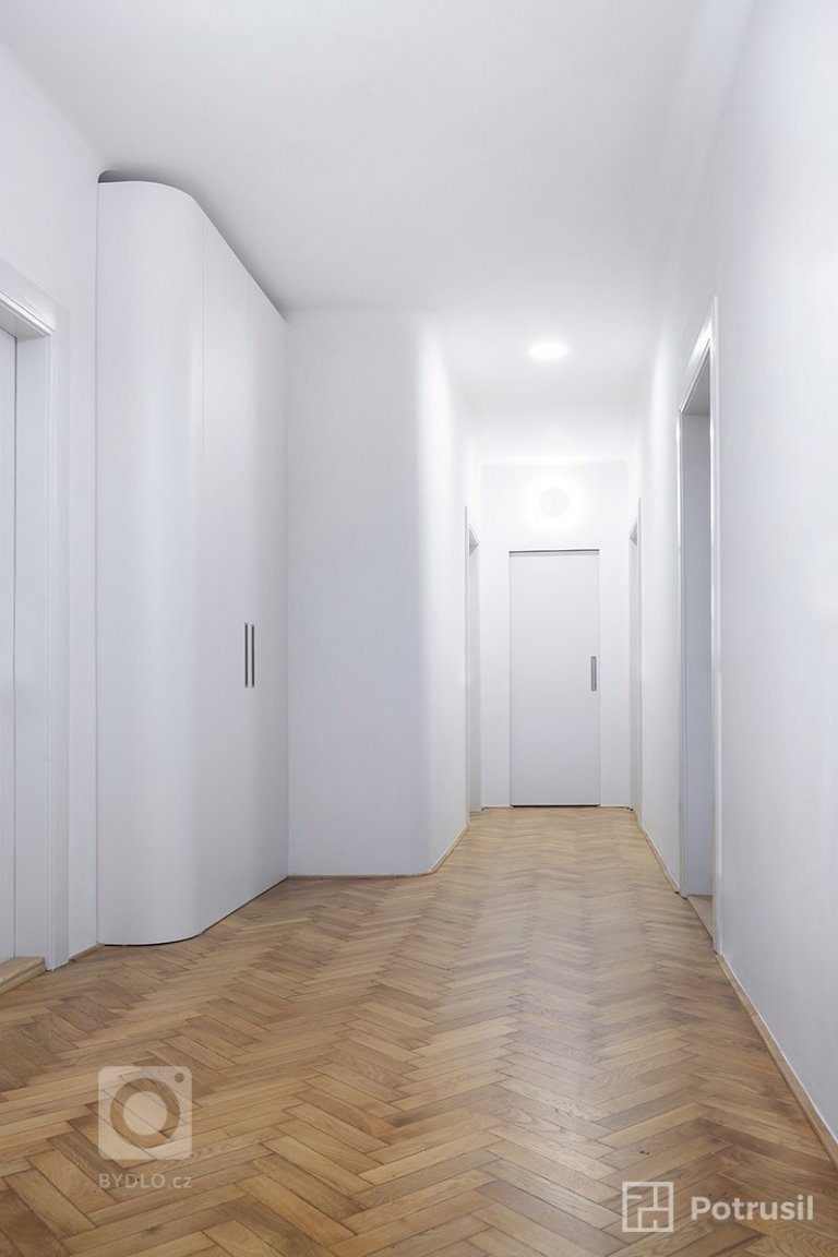 add picture to album