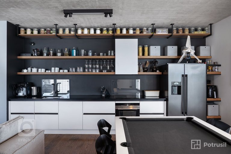 add picture to album