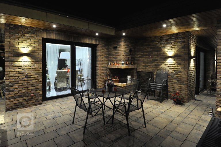 add picture to album