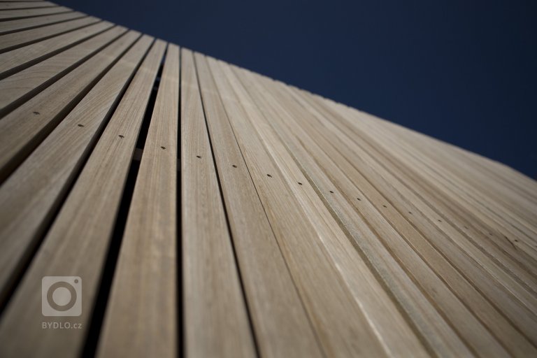 add picture to album