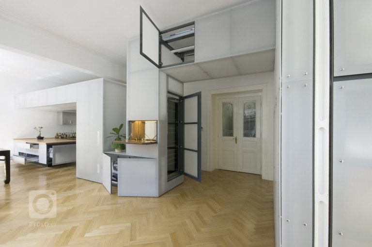 add picture to album