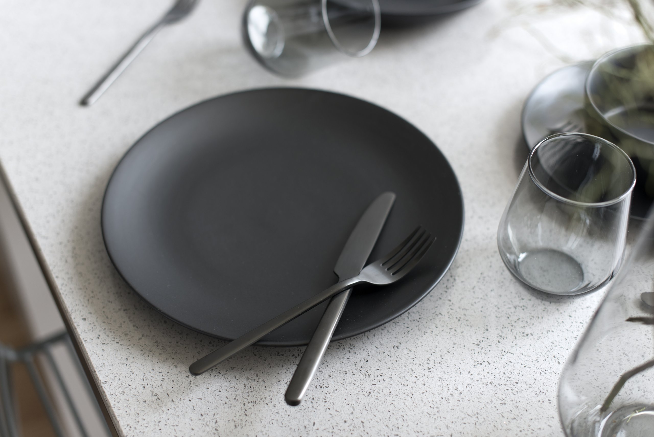 PROSTOR je místo, kde můžete realizovat své sny, vize a představy. Naše zkušenosti, rozhled, schopnosti a kreativita jsou vám k dispozici