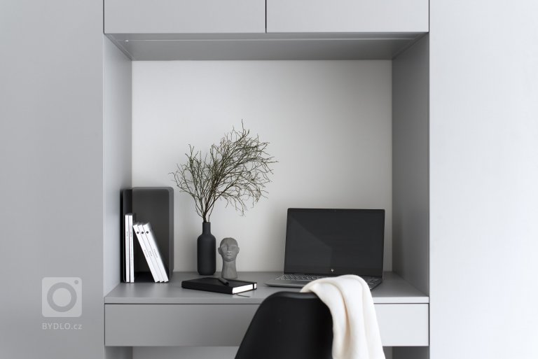 add picture to album