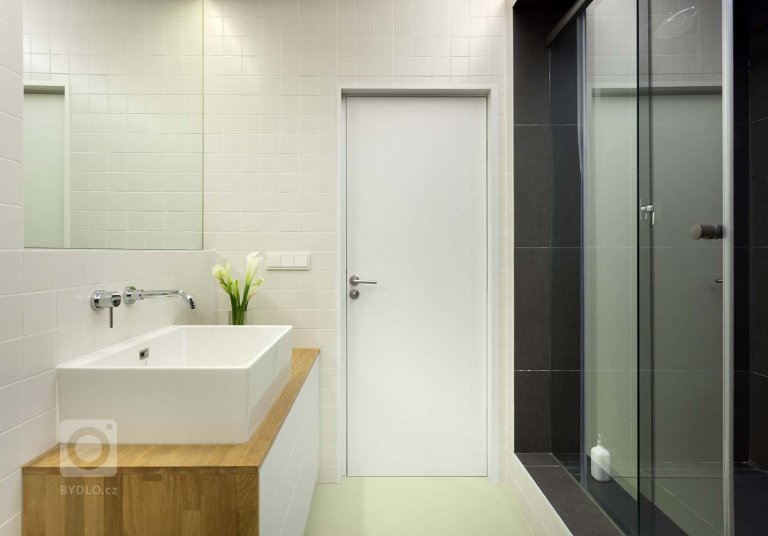 add picture to album