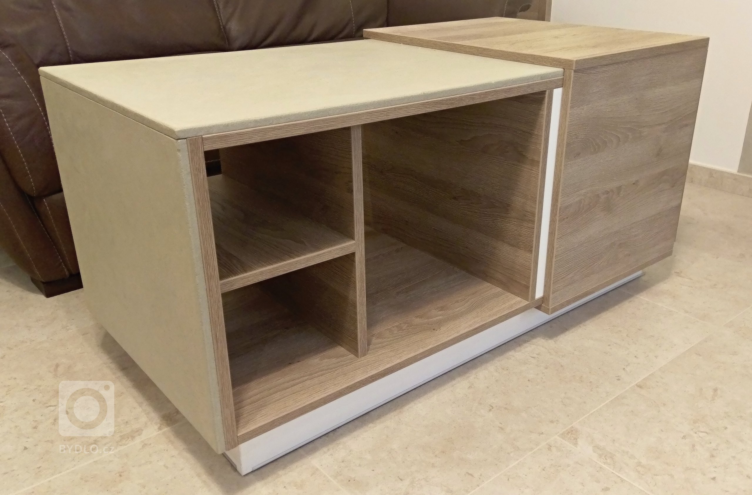 Rekonstrukce bytu v činžovním domě z počátku 20.století.
