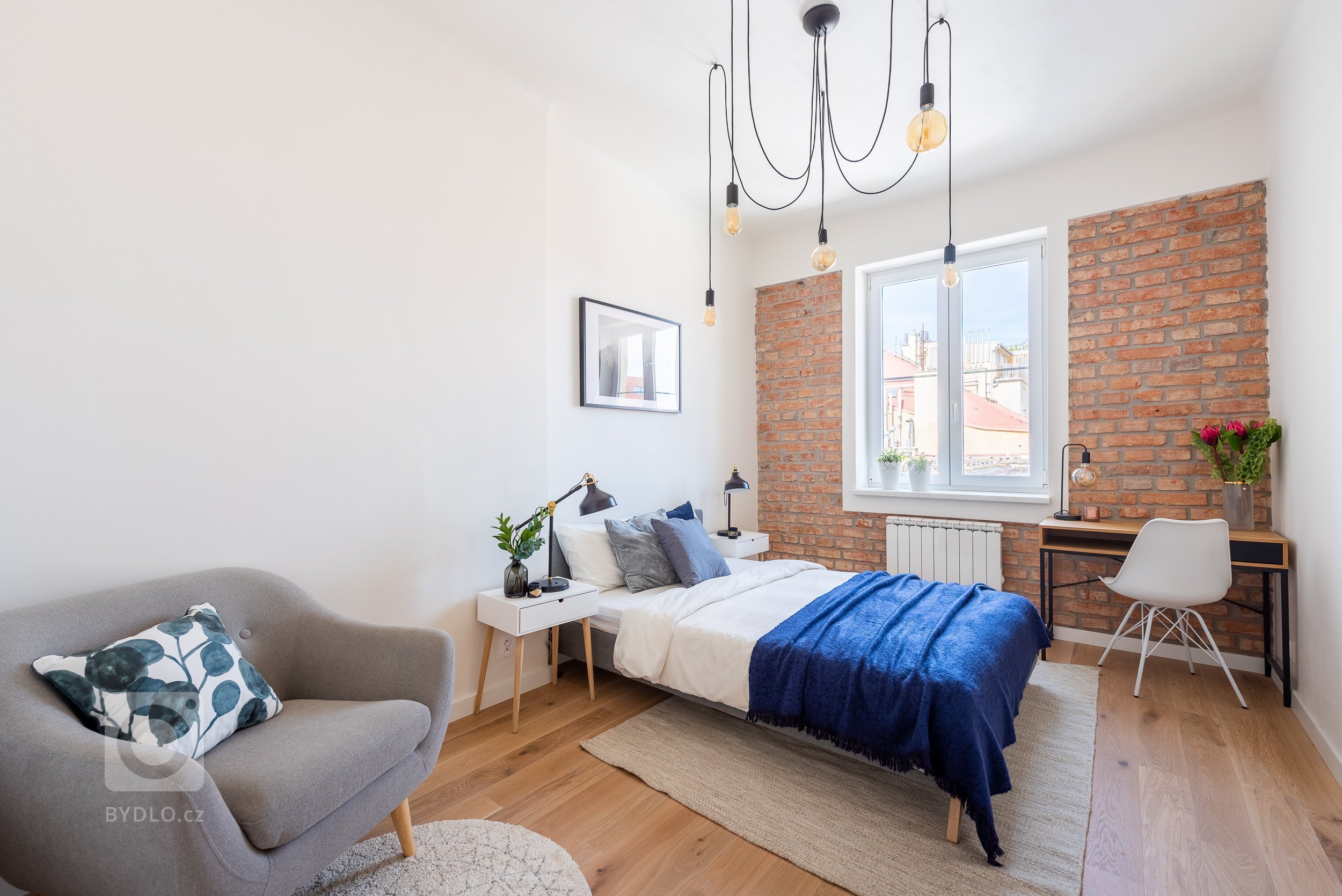 Když se v malém bytě podaří skloubit styl, praktičnost a&nbsp;kvalitní materiály. s dobrou cenou. Byt o rozloze 45 metrů se dvěma komorami, dřevěnou podlahou a…