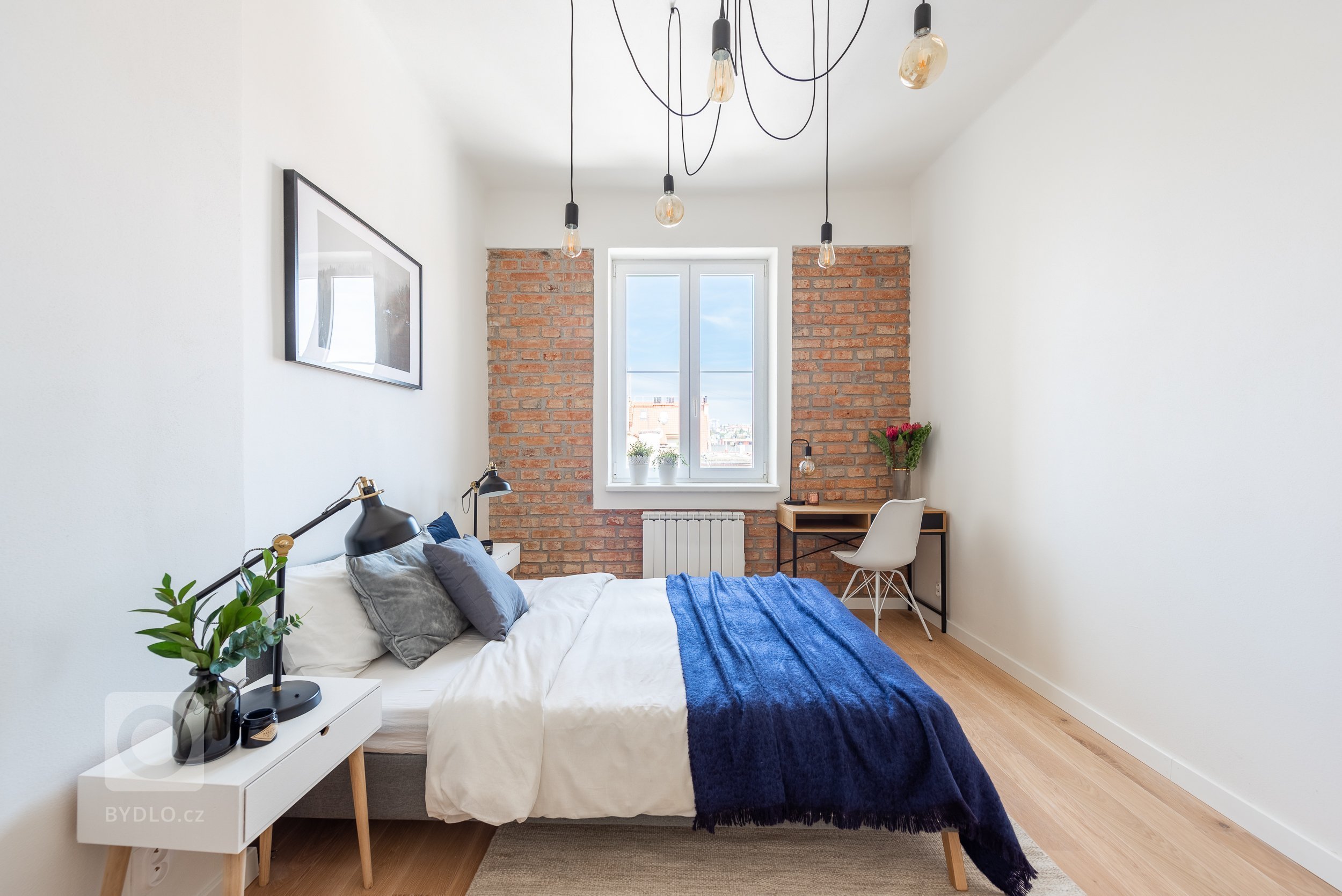 Když se v malém bytě podaří skloubit styl, praktičnost a&nbsp;kvalitní materiály. s dobrou cenou. Byt o rozloze 45 metrů se dvěma komorami, dřevěnou podlahou a…