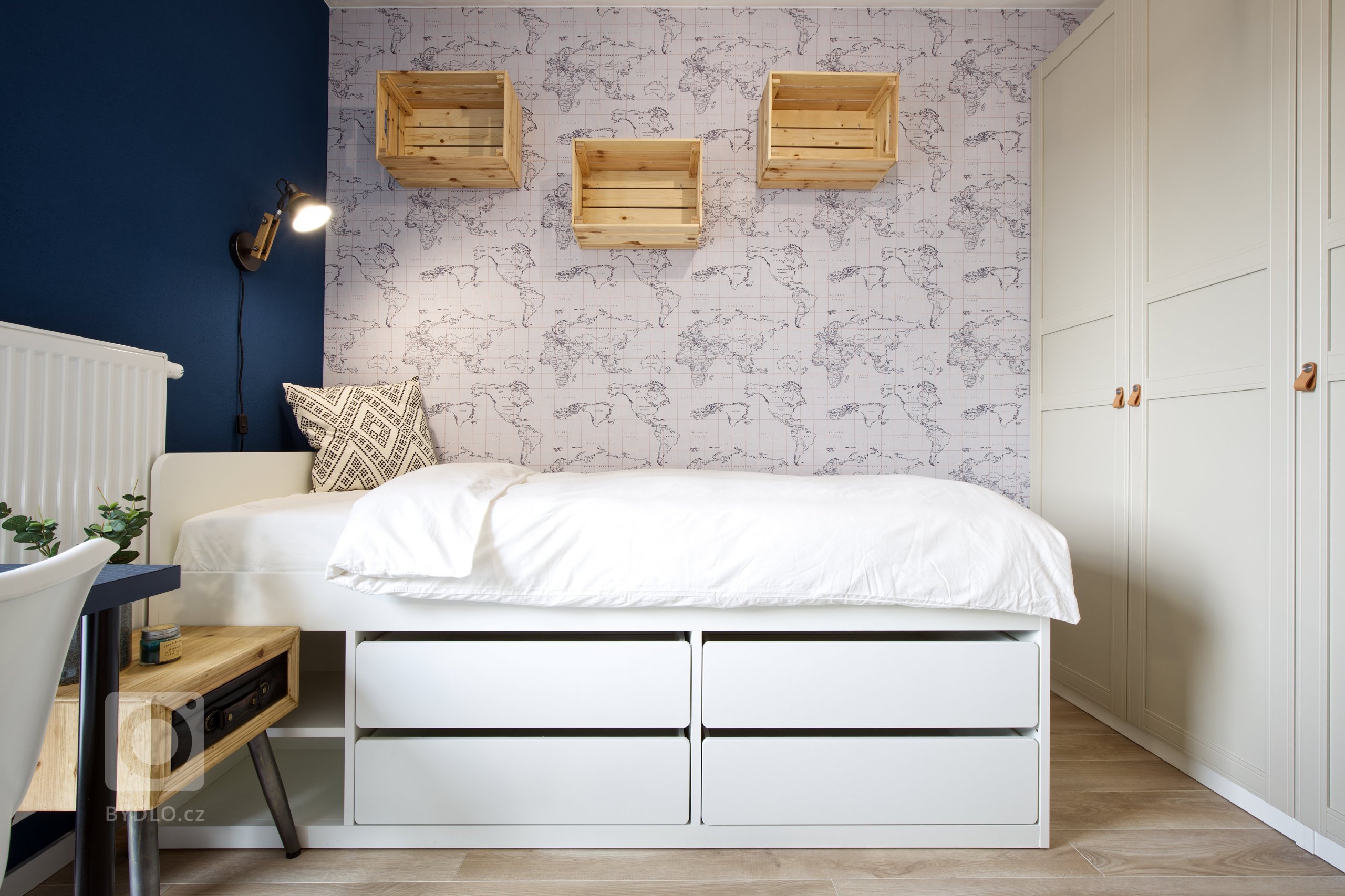 Devadesátimetrový byt&nbsp;pro tříčlennou rodinu. Majitelé si konečně pořídli vysněné bydlení v novostavbě a nechali nám tak volnou ruku, aby v bytě bylo vše…