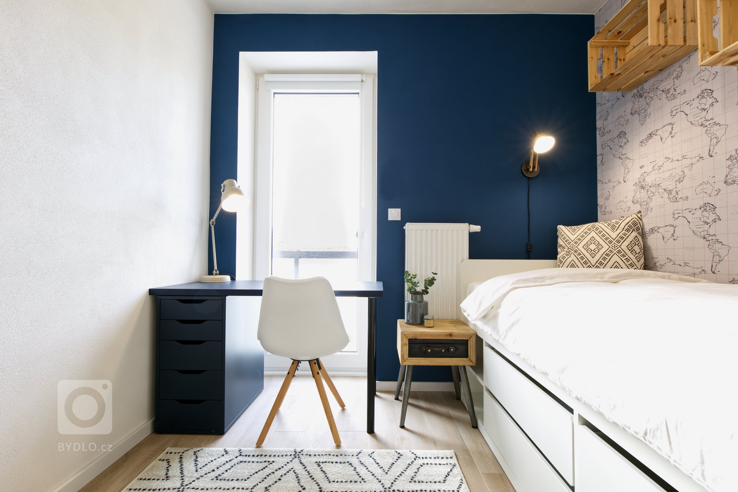 Devadesátimetrový byt&nbsp;pro tříčlennou rodinu. Majitelé si konečně pořídli vysněné bydlení v novostavbě a nechali nám tak volnou ruku, aby v bytě bylo vše…