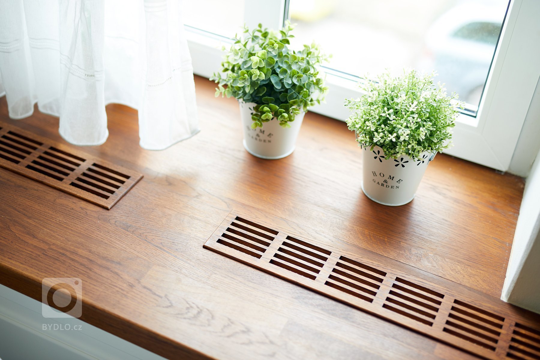 Koupě většího zděného bytu před rekonstrukcí s&nbsp;dominantními, téměř 100 let starými kachlovými kamny byla pro mé klienty jak velkou výzvou, tak zároveň i…