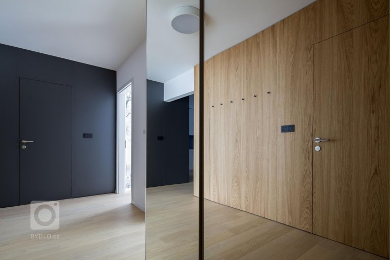 add picture to album