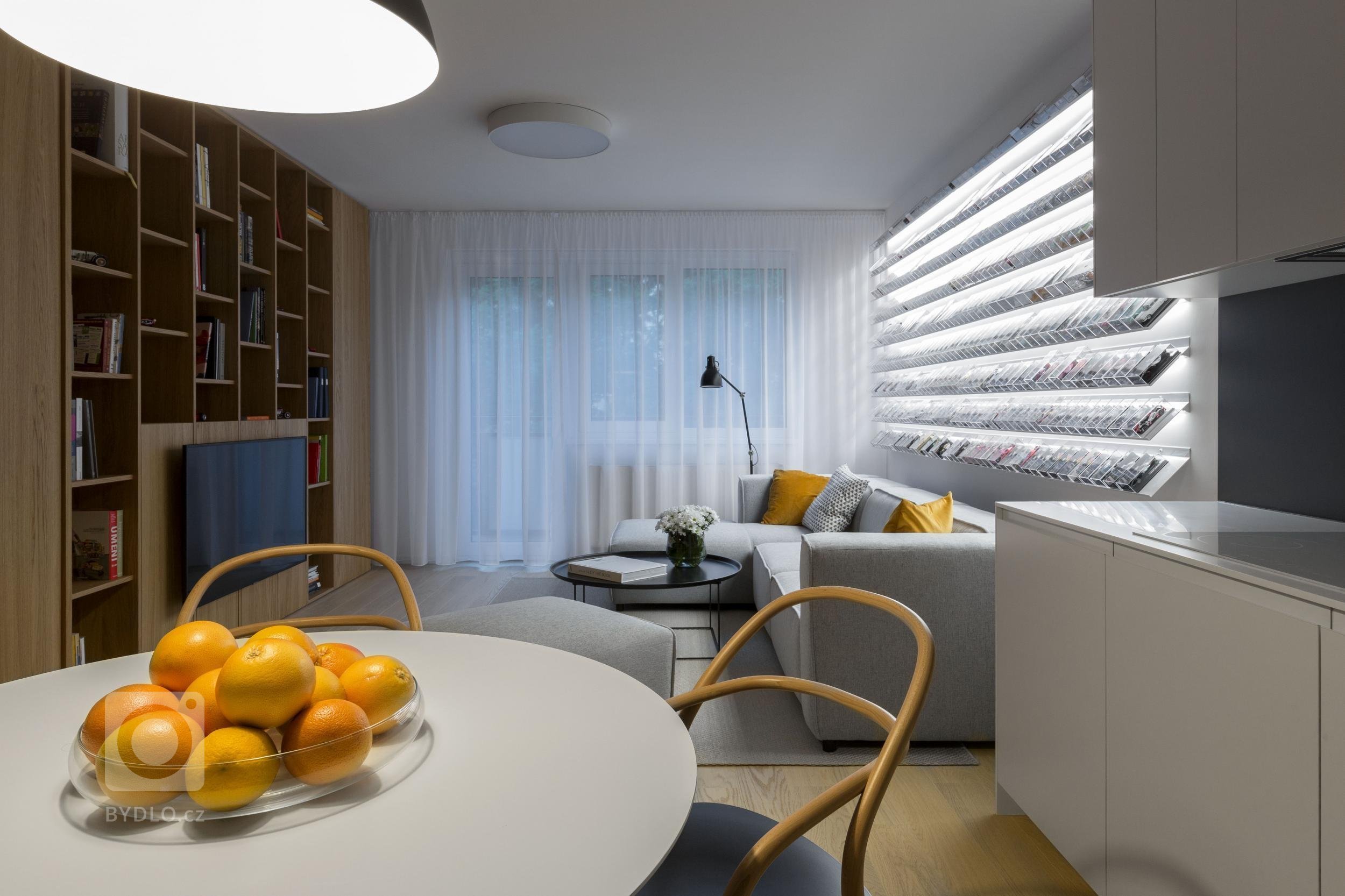 Byt v rezidenčním souboru Stein v Bratislavě jsme převzali ve stádiu holobytu s laminátovou podlahou, interiérovými dveřmi a koupelnami. V projektu jsme…