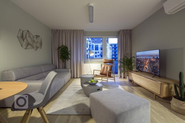 add picture to album