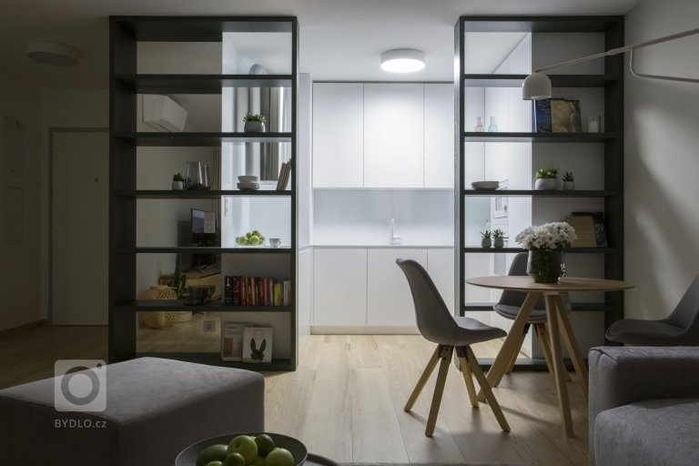 add picture to album