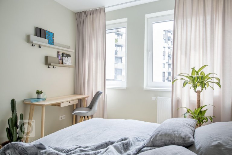 add picture to album