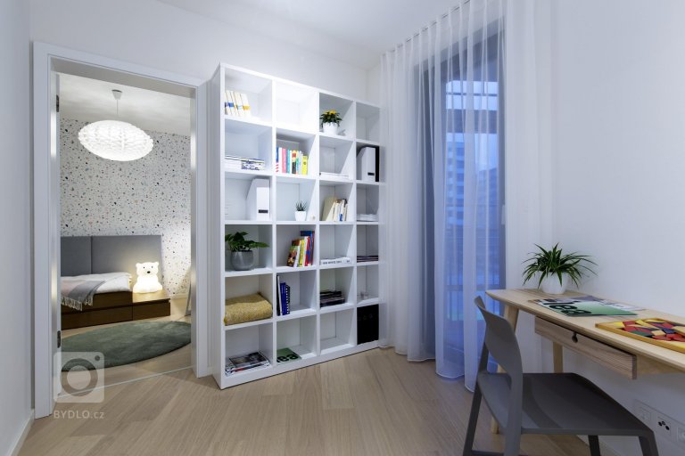 add picture to album