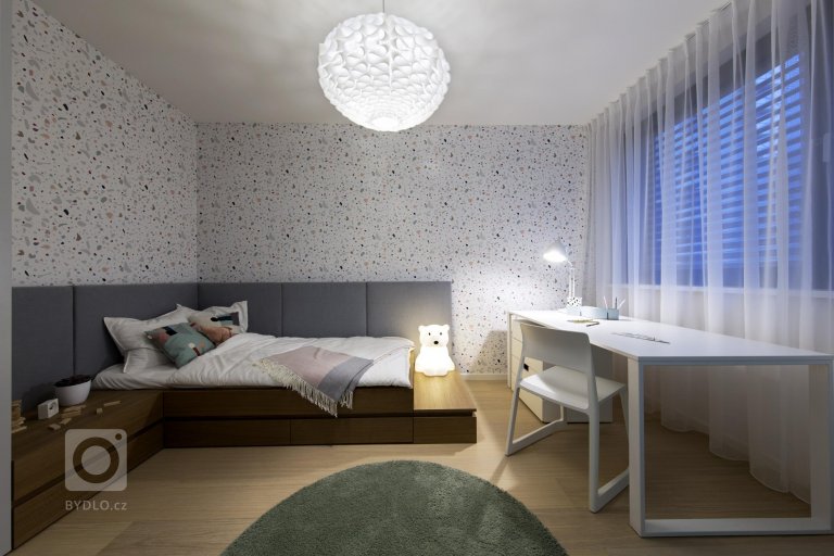 add picture to album