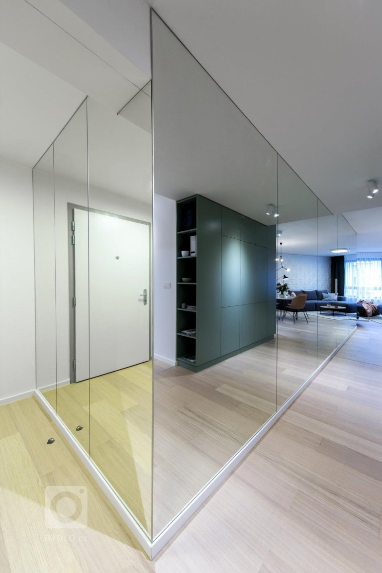 add picture to album