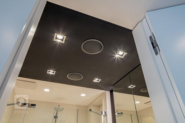 add picture to album