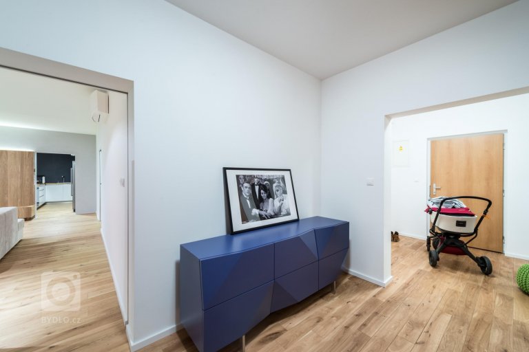 add picture to album