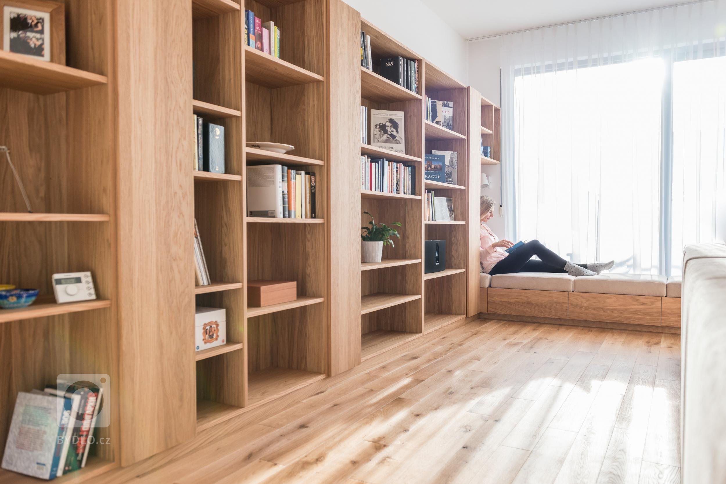 Velký byt znamená velké možnosti změn, pokud není většina stěn nosná, jako v případě tohoto bytu. Nám se navzdory omezeným možnostem zásahů podařilo funkce…