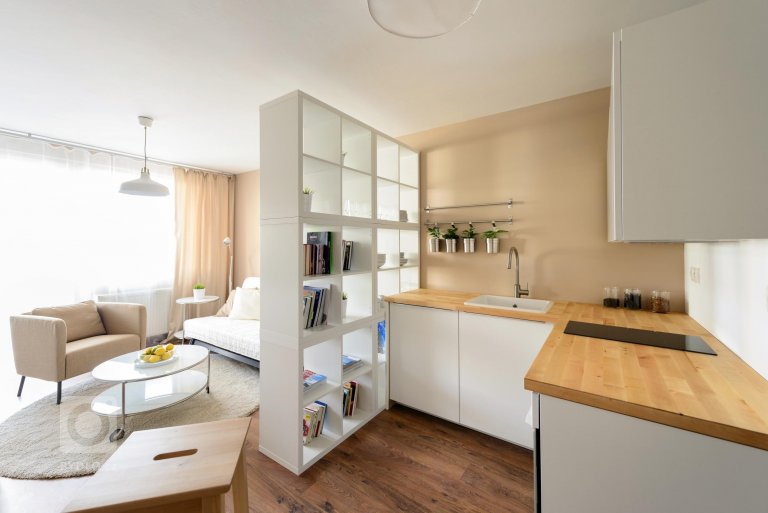 add picture to album