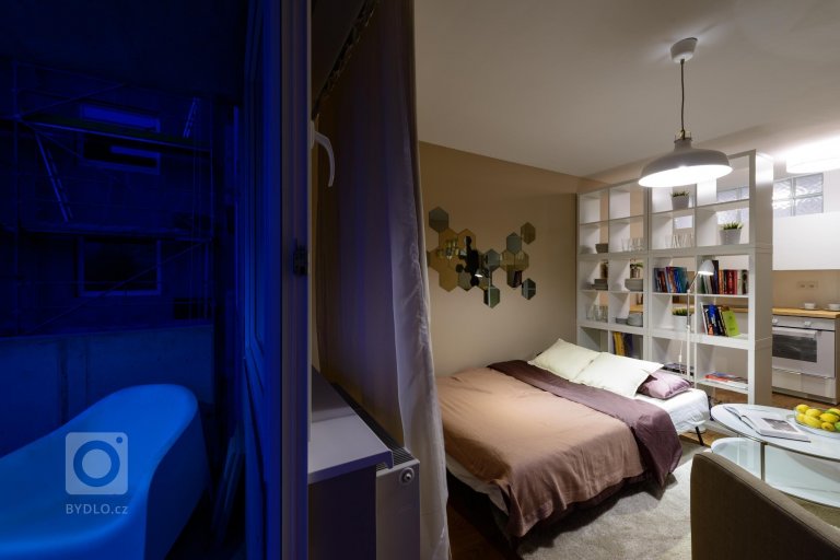 add picture to album