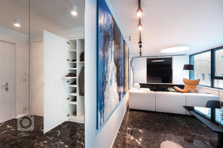 add picture to album