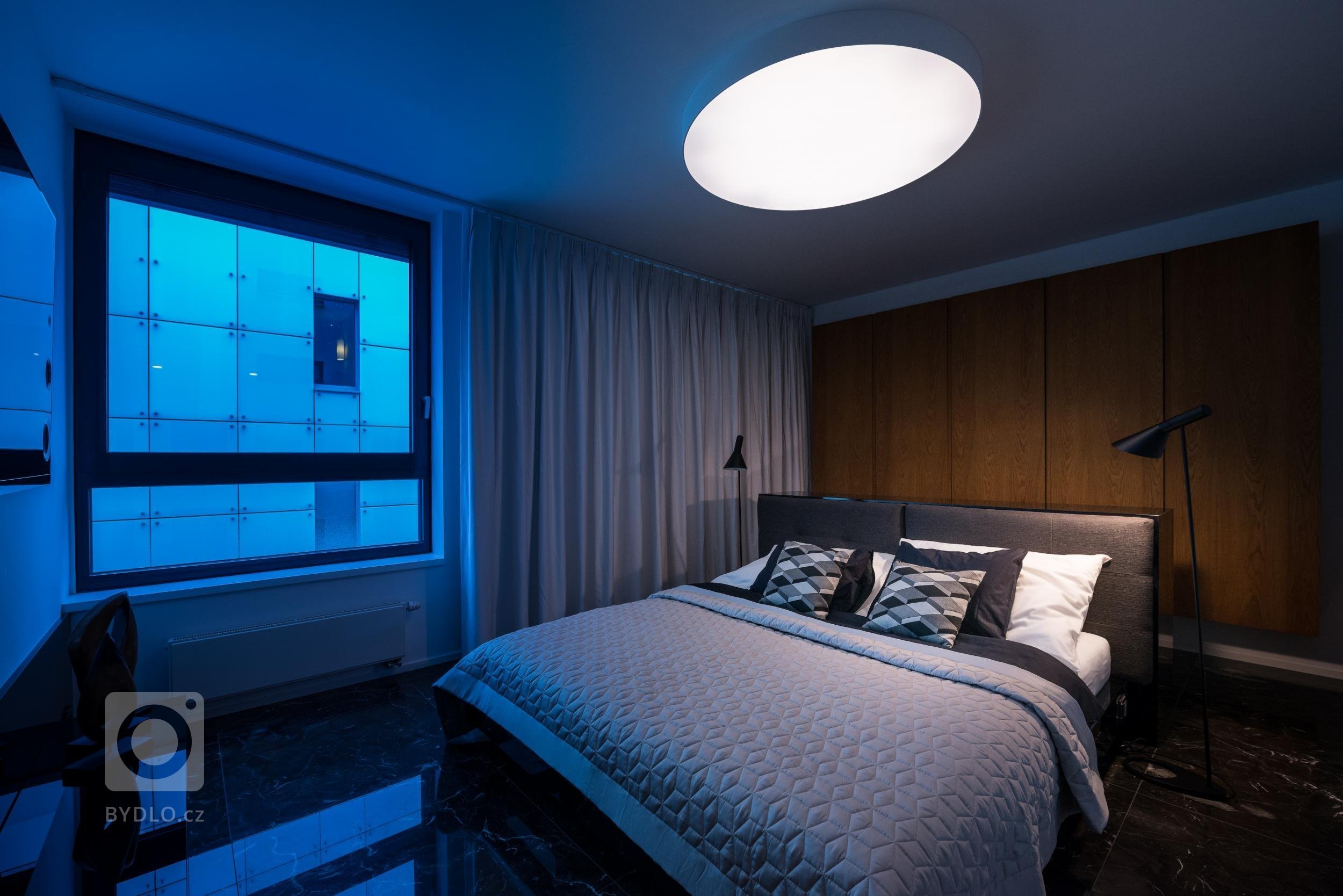 Luxusní byt v Riverparku s mramorovou podlahou bude sloužit k pronájmu pro náročné klienty. V návrhu jsme se vyhnuli okázalým kýčům a vytvořili skutečně…