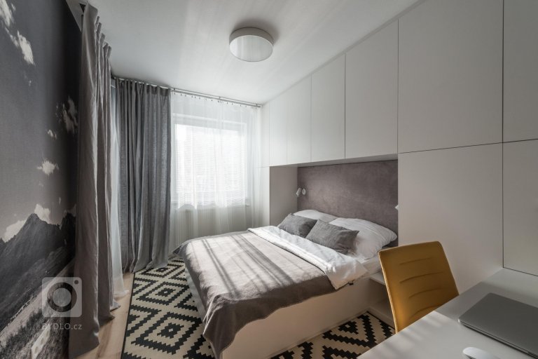 add picture to album