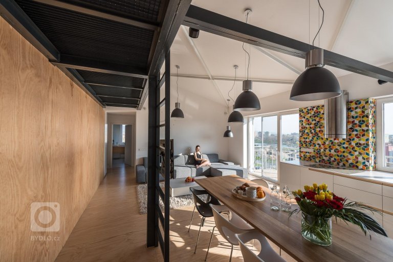 add picture to album