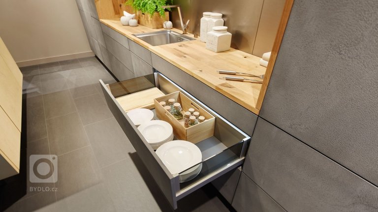 add picture to album