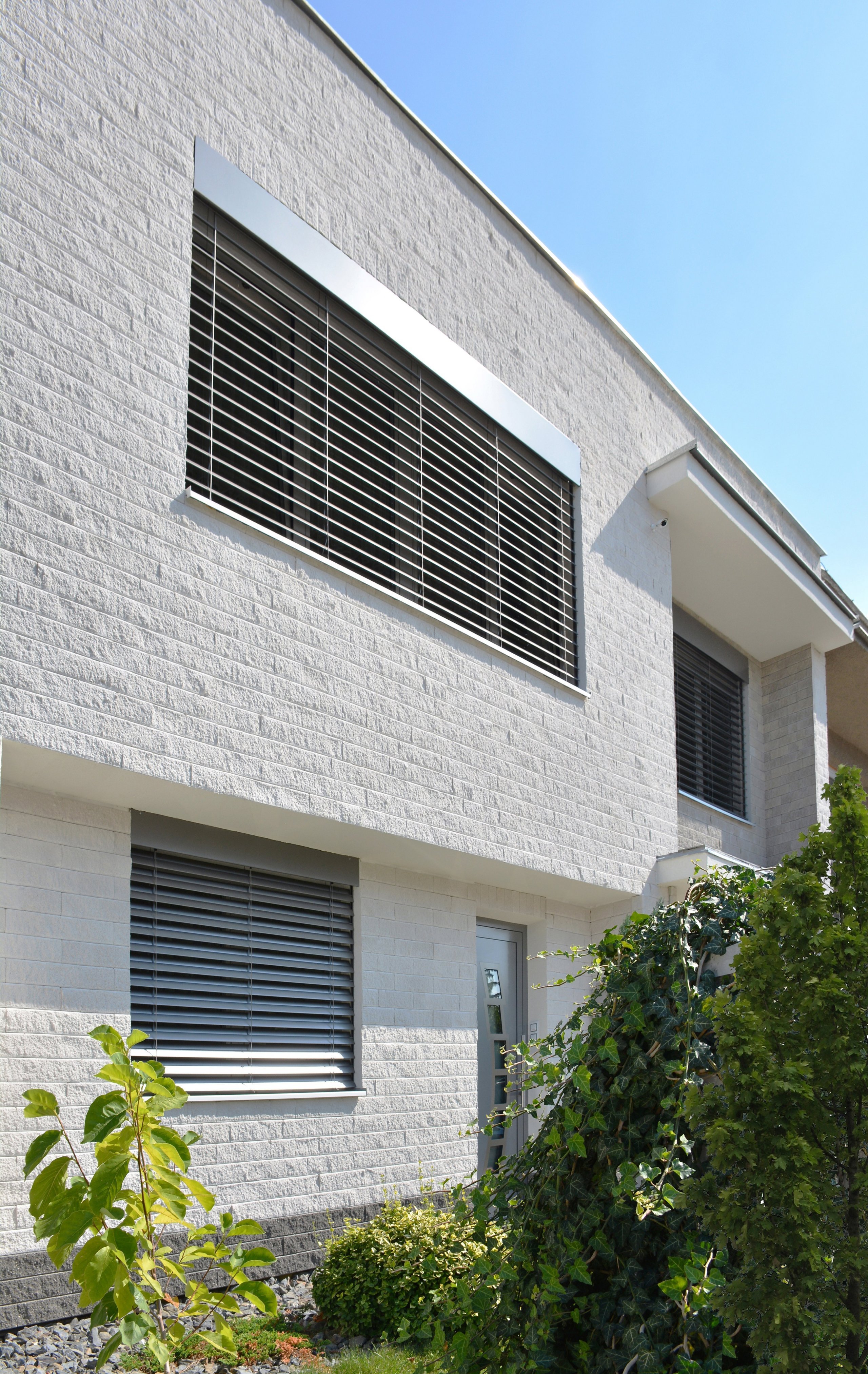 Elegantně tenké odvětrané fasády