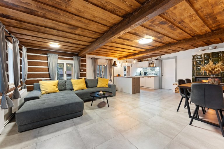 Jako fotograf specializující se na nemovitosti jsem měl tu čest zachytit nově zrekonstruovaný objekt určený pro krátkodobé pronájmy. Cílem mého fotografování…