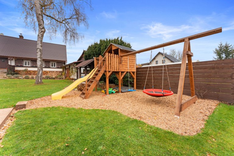 Jako fotograf specializující se na nemovitosti jsem měl tu čest zachytit nově zrekonstruovaný objekt určený pro krátkodobé pronájmy. Cílem mého fotografování…