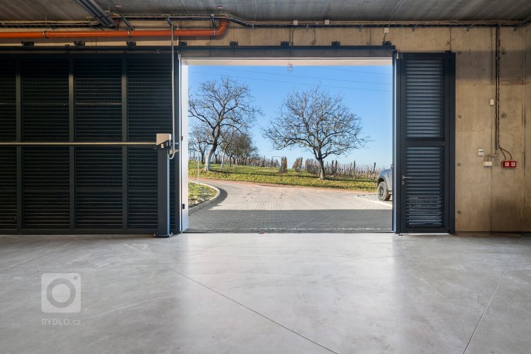 add picture to album