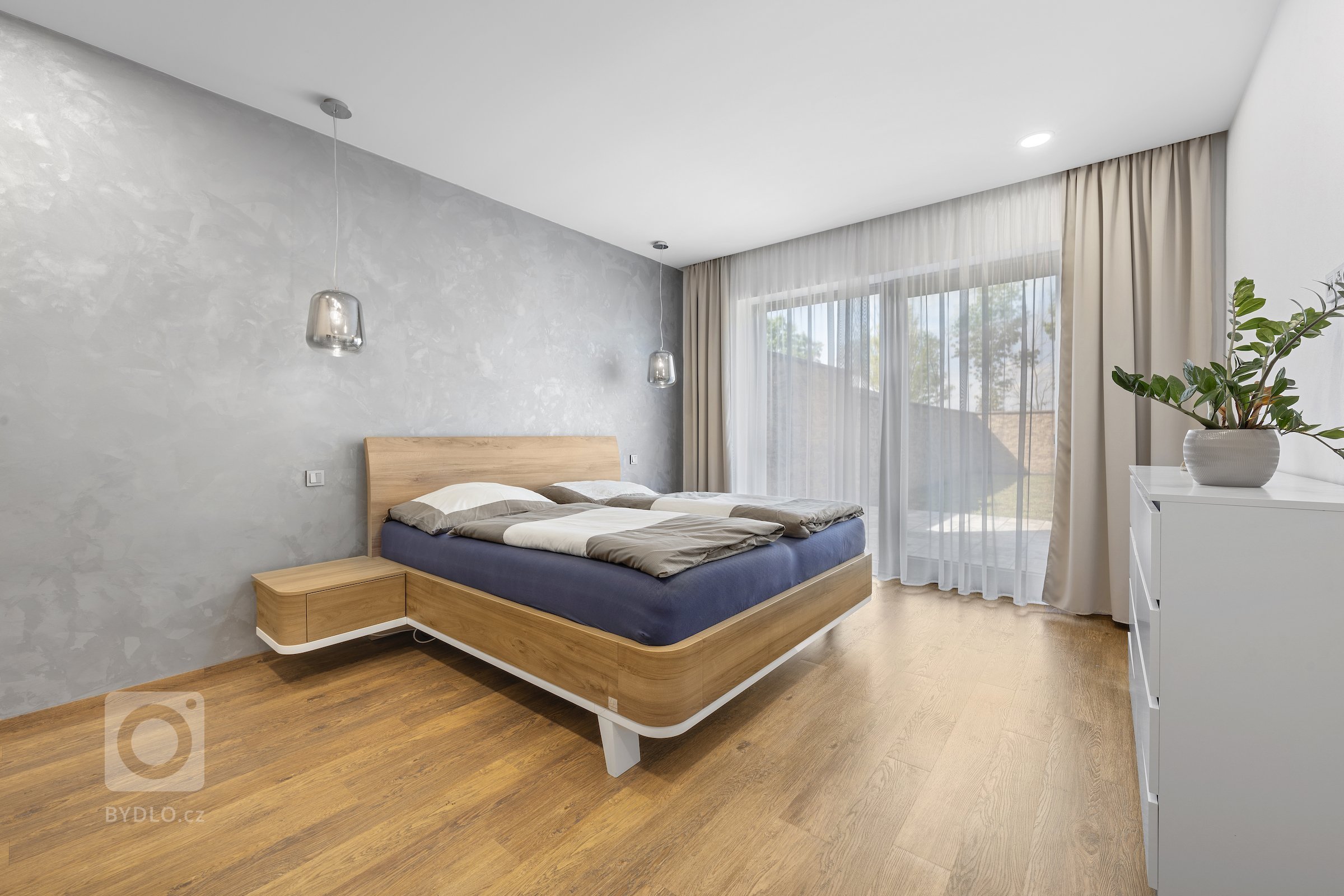 V rámci mé práce jako interiérový fotograf jsem nedávno dostal příležitost zvěčnit moderní interiér novostavby ve Velkých Bílovicích. Tento projekt…