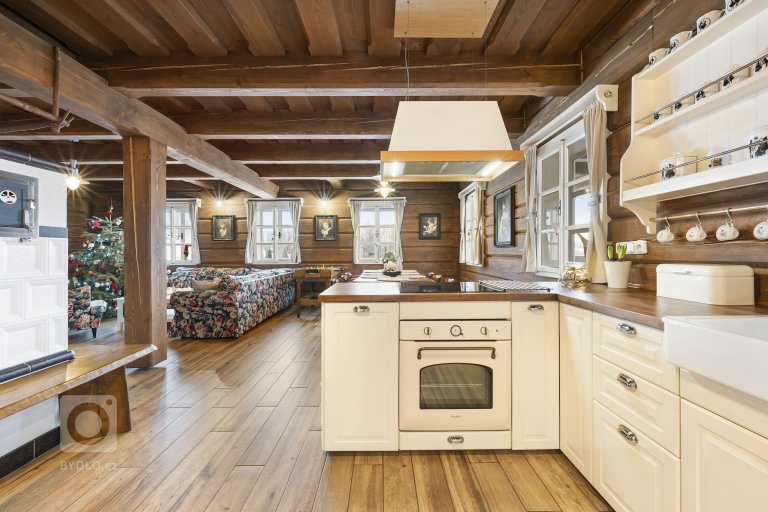 add picture to album