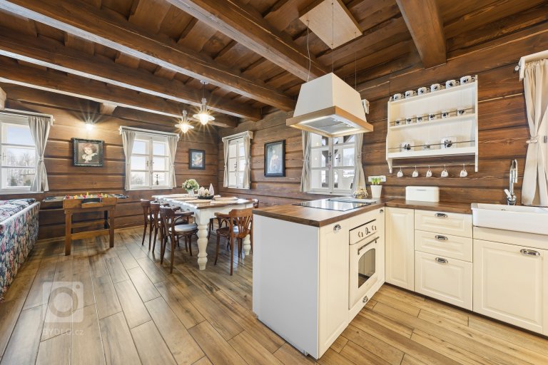 add picture to album